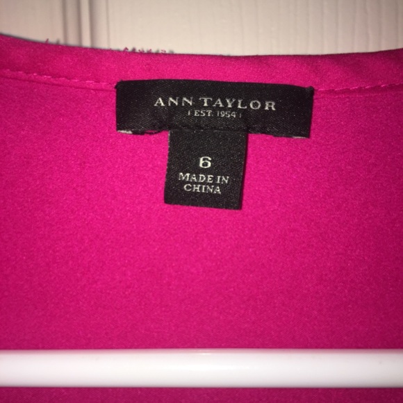 **Ann Taylor blouse - Picture 3 of 5